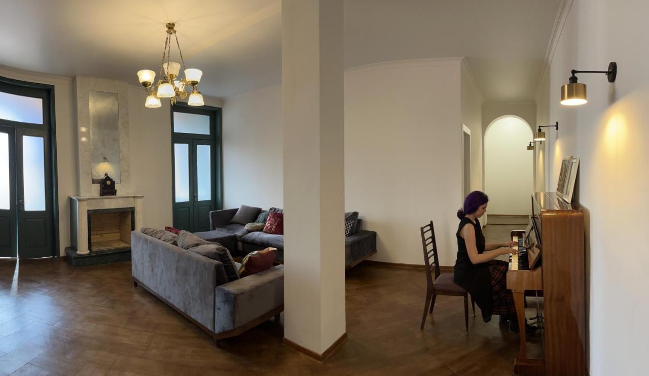 Pigeon Guest House Tbilisi Zewnętrze zdjęcie
