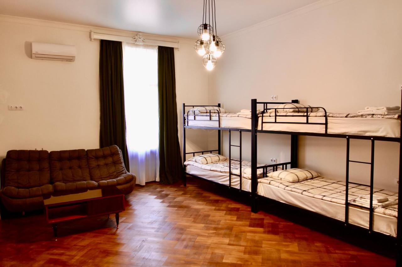 Pigeon Guest House Tbilisi Zewnętrze zdjęcie
