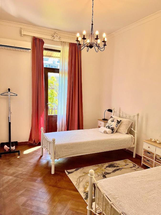 Pigeon Guest House Tbilisi Zewnętrze zdjęcie