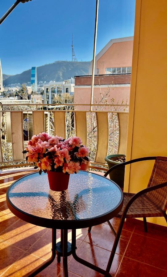 Pigeon Guest House Tbilisi Zewnętrze zdjęcie